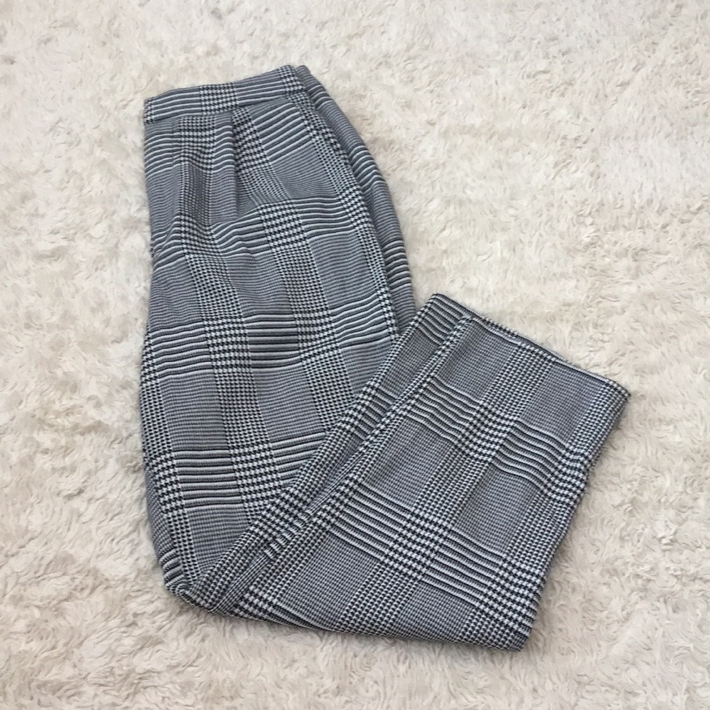 🍉3/$15 Forever 21 Plaid Dress Pants Medium